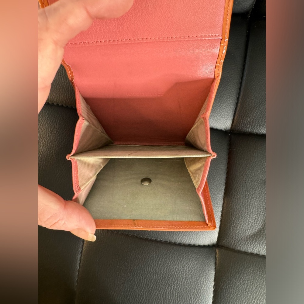 CHANEL RARE ORANGE TRIFOLD ENAMEL WALLET - Picture 6 of 9